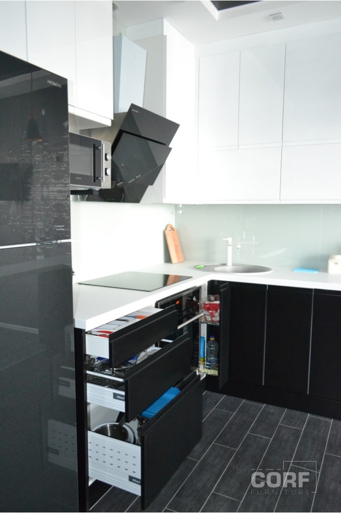 
                            Кухня модерн черно белая МДФ на заказ