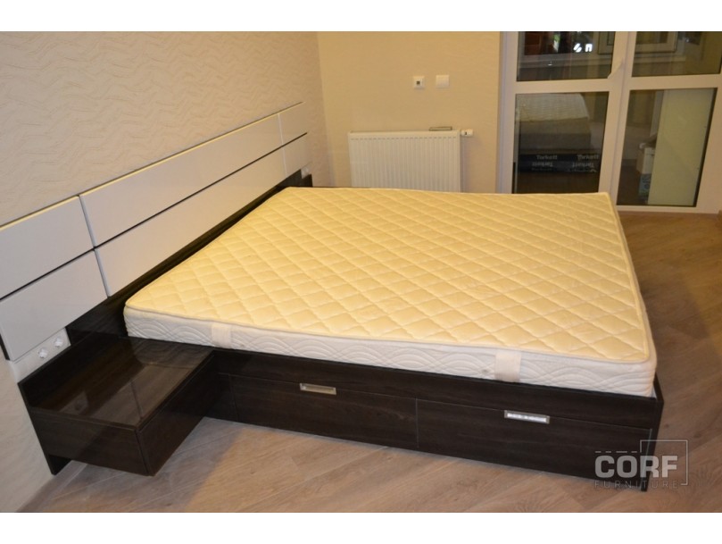 Кровать с выдвижными ящиками на заказ