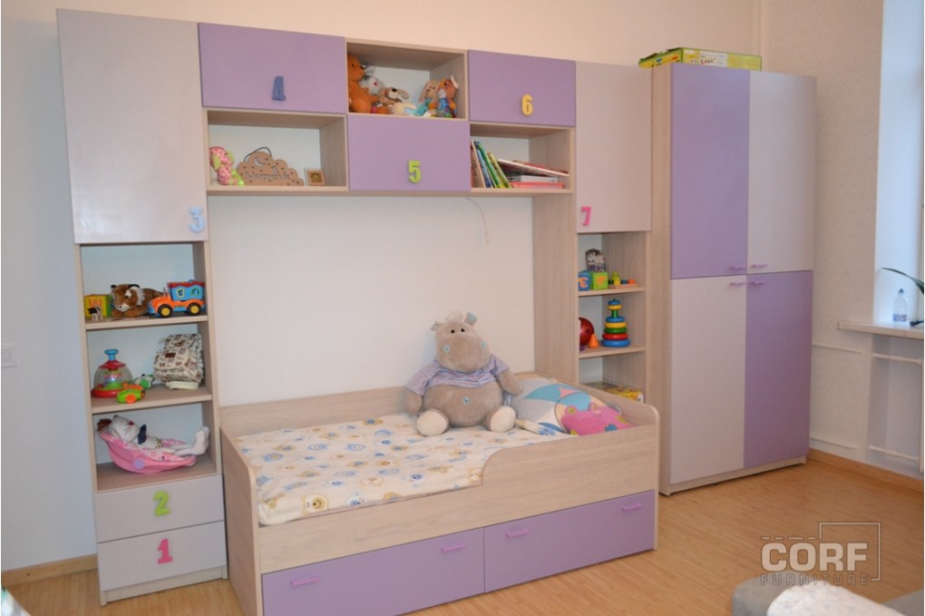 
                                Меблі для дитячої кімнати в фіолетових тонах на заказ