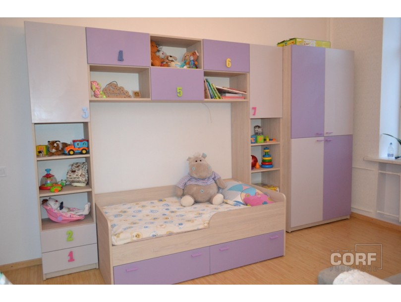 Меблі для дитячої кімнати в фіолетових тонах на заказ